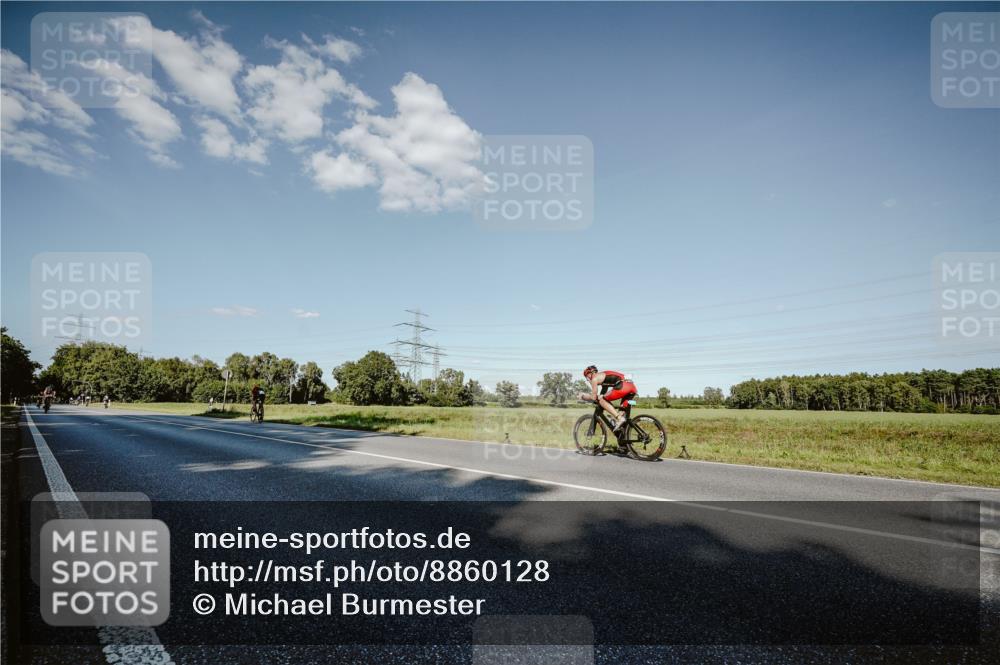 07.09.2025 - 19. Norderstedt Triathlon Michael Burmester http://msf.ph/oto/8860128 07.09.2025 15:50:57 Radfahren  meine-sportfotos.de