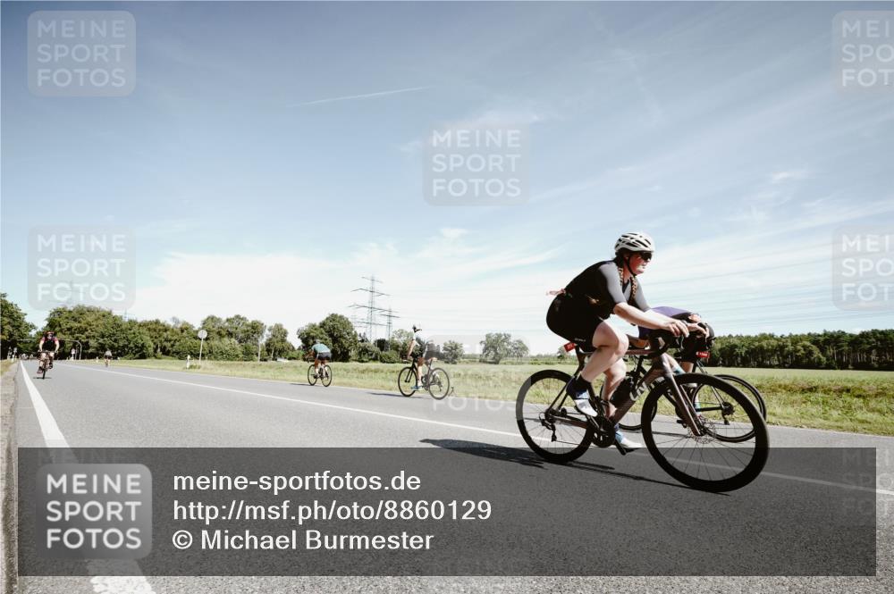 07.09.2025 - 19. Norderstedt Triathlon Michael Burmester http://msf.ph/oto/8860129 07.09.2025 12:51:50 Radfahren 211, 357, 745, 799, 1389 meine-sportfotos.de