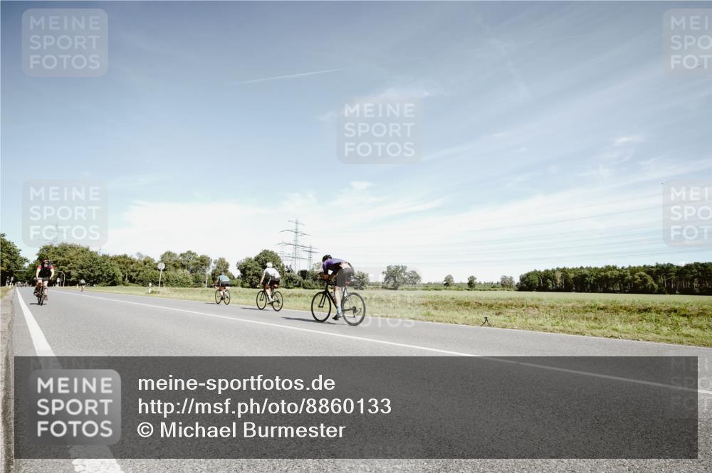 07.09.2025 - 19. Norderstedt Triathlon Michael Burmester http://msf.ph/oto/8860133 07.09.2025 12:51:50 Radfahren 211, 357, 745, 799, 1389 meine-sportfotos.de