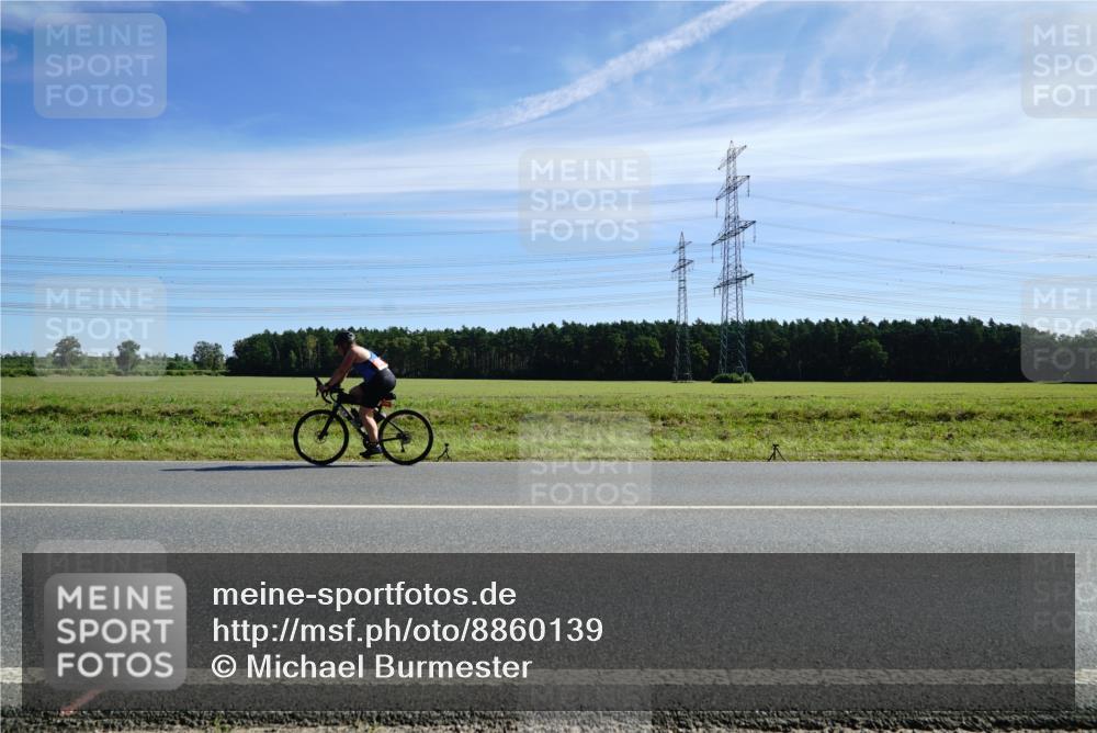 07.09.2025 - 19. Norderstedt Triathlon Michael Burmester http://msf.ph/oto/8860139 07.09.2025 11:46:45 Radfahren  meine-sportfotos.de
