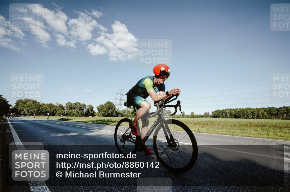 07.09.2025 - 19. Norderstedt Triathlon Michael Burmester http://msf.ph/oto/8860142 07.09.2025 15:51:03 Radfahren 527, 528, 1043, 1442 meine-sportfotos.de