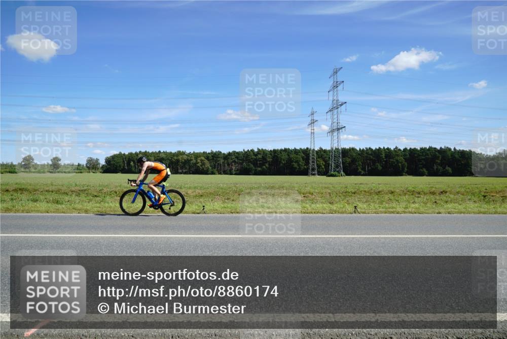 07.09.2025 - 19. Norderstedt Triathlon Michael Burmester http://msf.ph/oto/8860174 07.09.2025 13:48:00 Radfahren 959 meine-sportfotos.de