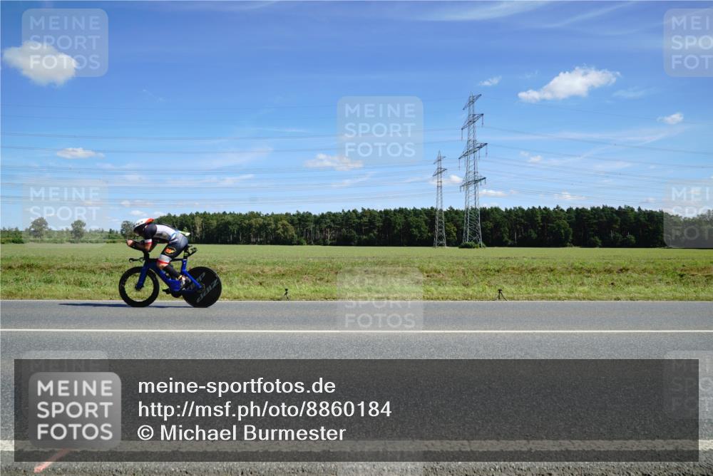 07.09.2025 - 19. Norderstedt Triathlon Michael Burmester http://msf.ph/oto/8860184 07.09.2025 13:48:06 Radfahren  meine-sportfotos.de