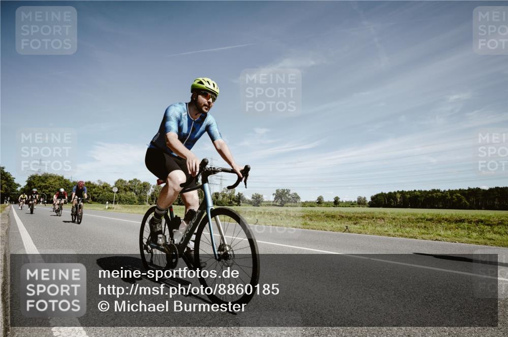 07.09.2025 - 19. Norderstedt Triathlon Michael Burmester http://msf.ph/oto/8860185 07.09.2025 12:52:21 Radfahren 153, 160, 219, 338, 1292, 1356 meine-sportfotos.de