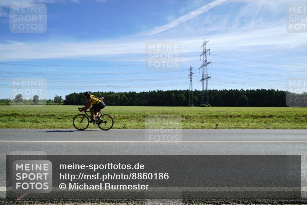 07.09.2025 - 19. Norderstedt Triathlon Michael Burmester http://msf.ph/oto/8860186 07.09.2025 11:47:23 Radfahren 191 meine-sportfotos.de