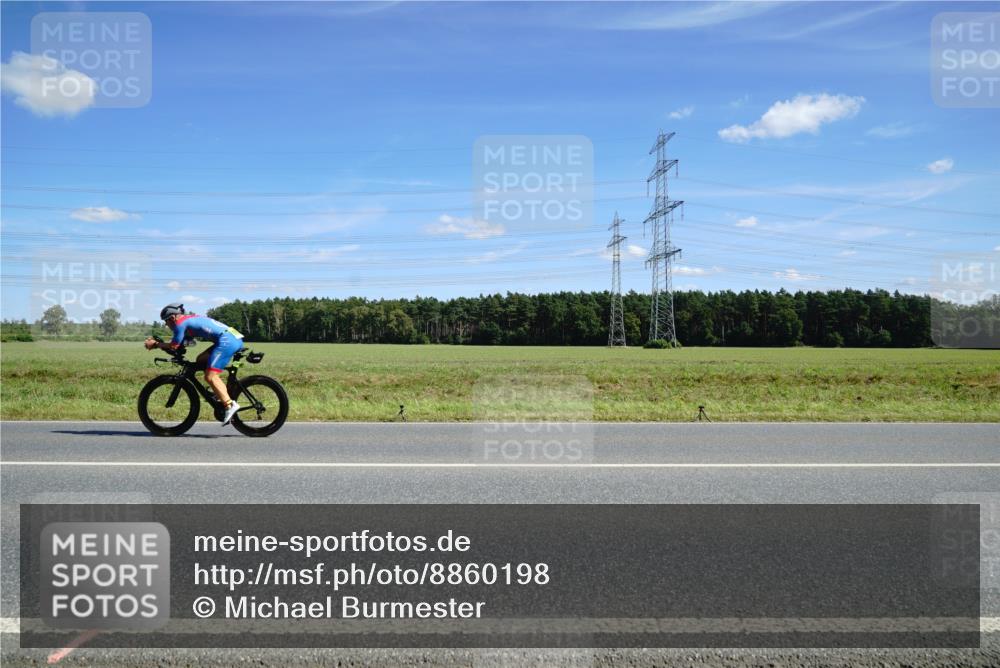 07.09.2025 - 19. Norderstedt Triathlon Michael Burmester http://msf.ph/oto/8860198 07.09.2025 13:48:18 Radfahren 1013, 1015, 1031 meine-sportfotos.de