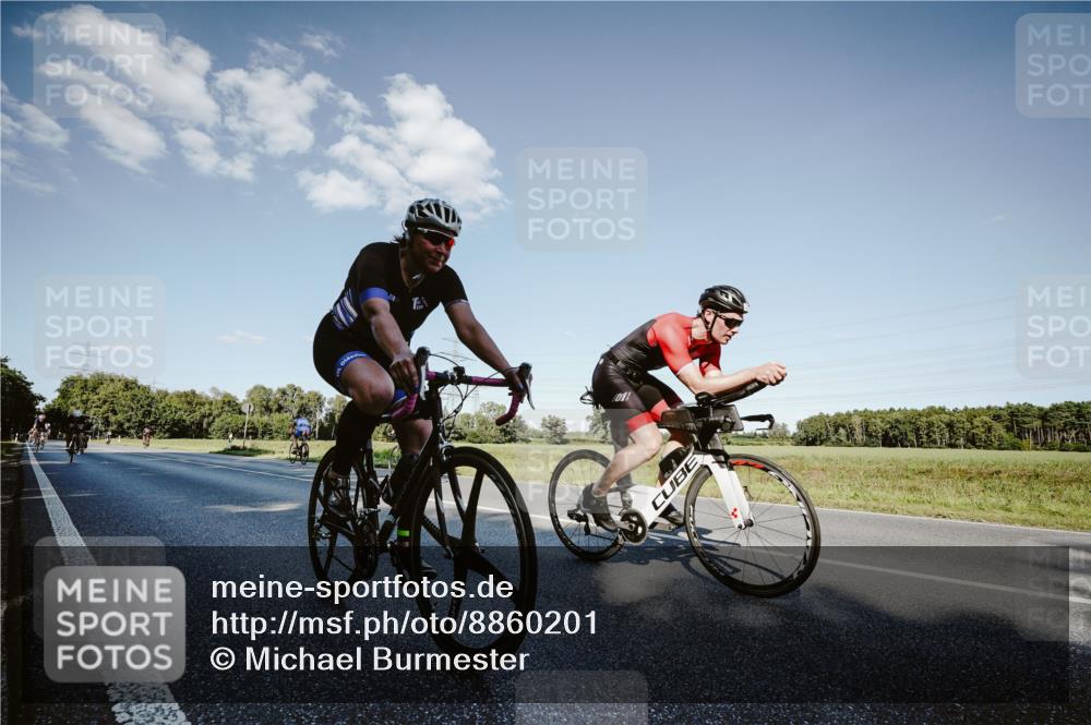 07.09.2025 - 19. Norderstedt Triathlon Michael Burmester http://msf.ph/oto/8860201 07.09.2025 15:51:26 Radfahren 523, 540, 1067, 1509, 1571 meine-sportfotos.de