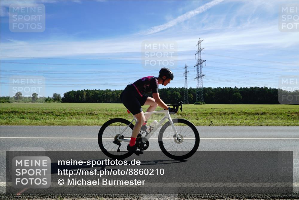 07.09.2025 - 19. Norderstedt Triathlon Michael Burmester http://msf.ph/oto/8860210 07.09.2025 11:47:34 Radfahren 155, 201, 252, 1225, 1320 meine-sportfotos.de