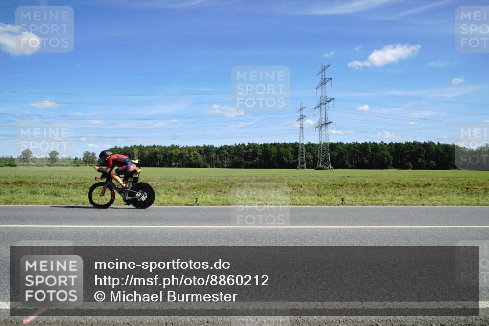 07.09.2025 - 19. Norderstedt Triathlon Michael Burmester http://msf.ph/oto/8860212 07.09.2025 13:48:31 Radfahren 1416 meine-sportfotos.de