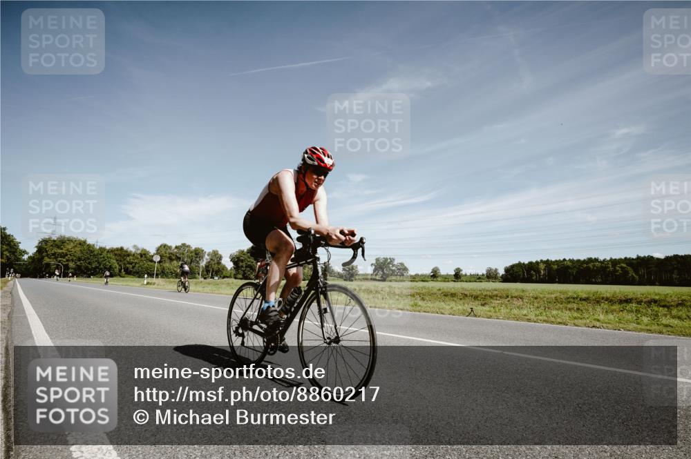 07.09.2025 - 19. Norderstedt Triathlon Michael Burmester http://msf.ph/oto/8860217 07.09.2025 12:52:29 Radfahren 805 meine-sportfotos.de