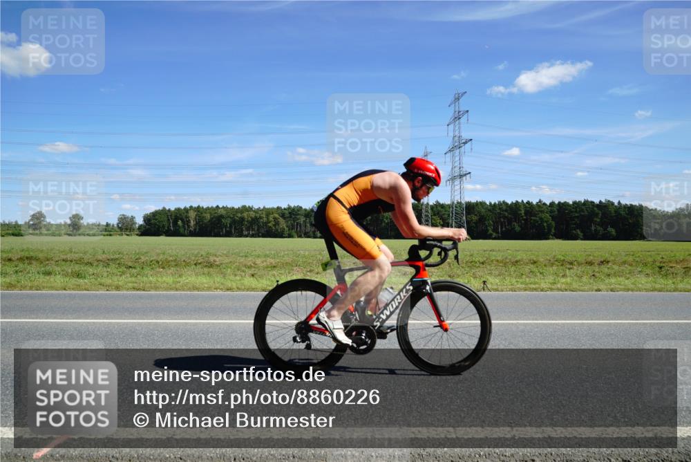 07.09.2025 - 19. Norderstedt Triathlon Michael Burmester http://msf.ph/oto/8860226 07.09.2025 13:48:42 Radfahren 999, 1003, 1007 meine-sportfotos.de