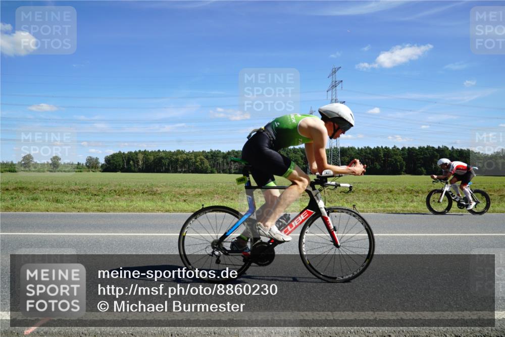 07.09.2025 - 19. Norderstedt Triathlon Michael Burmester http://msf.ph/oto/8860230 07.09.2025 13:48:43 Radfahren 999, 1003, 1007 meine-sportfotos.de