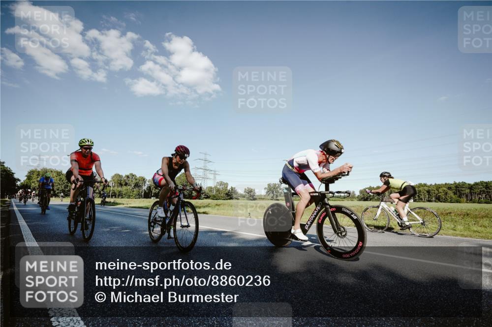07.09.2025 - 19. Norderstedt Triathlon Michael Burmester http://msf.ph/oto/8860236 07.09.2025 15:51:40 Radfahren 390, 538, 550, 926, 1058, 1060, 1088, 1090, 1446, 1530, 1565 meine-sportfotos.de