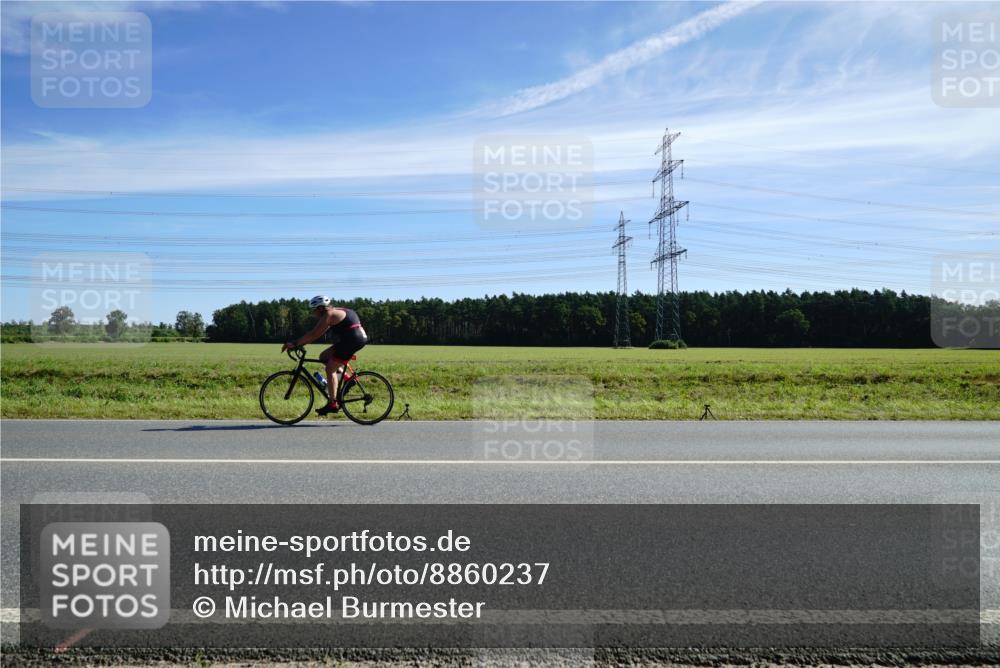 07.09.2025 - 19. Norderstedt Triathlon Michael Burmester http://msf.ph/oto/8860237 07.09.2025 11:47:49 Radfahren 795 meine-sportfotos.de