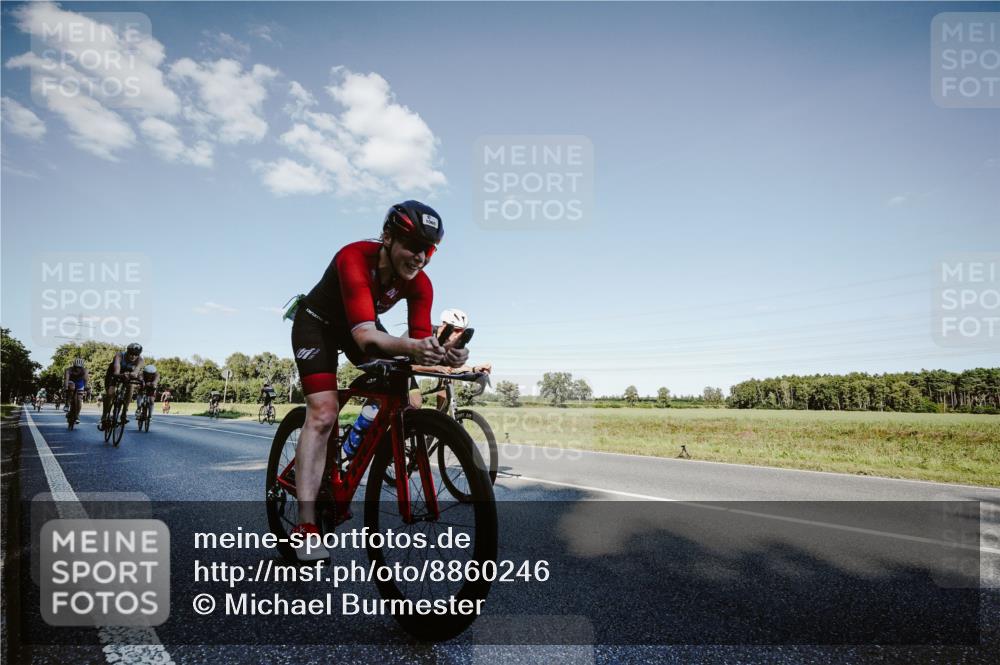 07.09.2025 - 19. Norderstedt Triathlon Michael Burmester http://msf.ph/oto/8860246 07.09.2025 15:51:43 Radfahren 390, 538, 550, 1058, 1060, 1088, 1090, 1446, 1530, 1565, 1595 meine-sportfotos.de