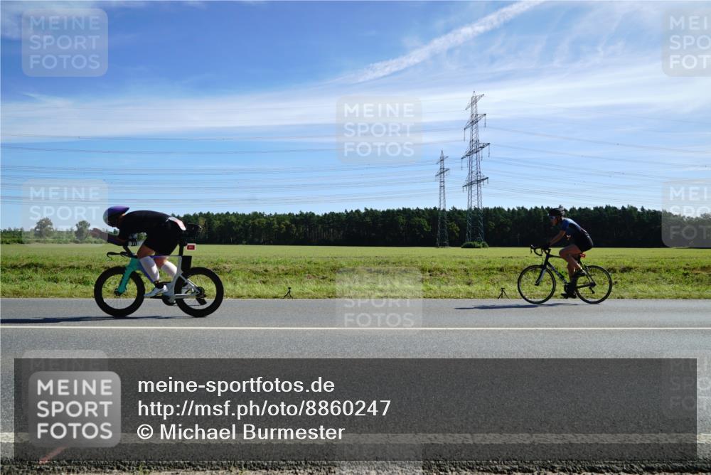 07.09.2025 - 19. Norderstedt Triathlon Michael Burmester http://msf.ph/oto/8860247 07.09.2025 11:47:52 Radfahren 822 meine-sportfotos.de