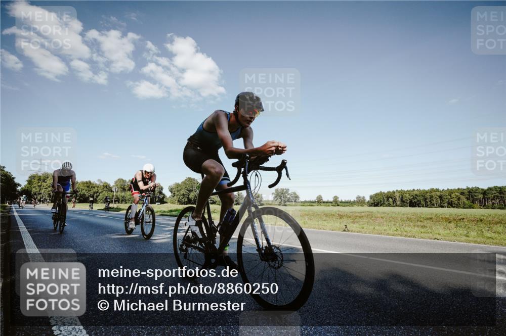 07.09.2025 - 19. Norderstedt Triathlon Michael Burmester http://msf.ph/oto/8860250 07.09.2025 15:51:44 Radfahren 538, 550, 1060, 1088, 1090, 1413, 1432, 1446, 1565, 1595 meine-sportfotos.de