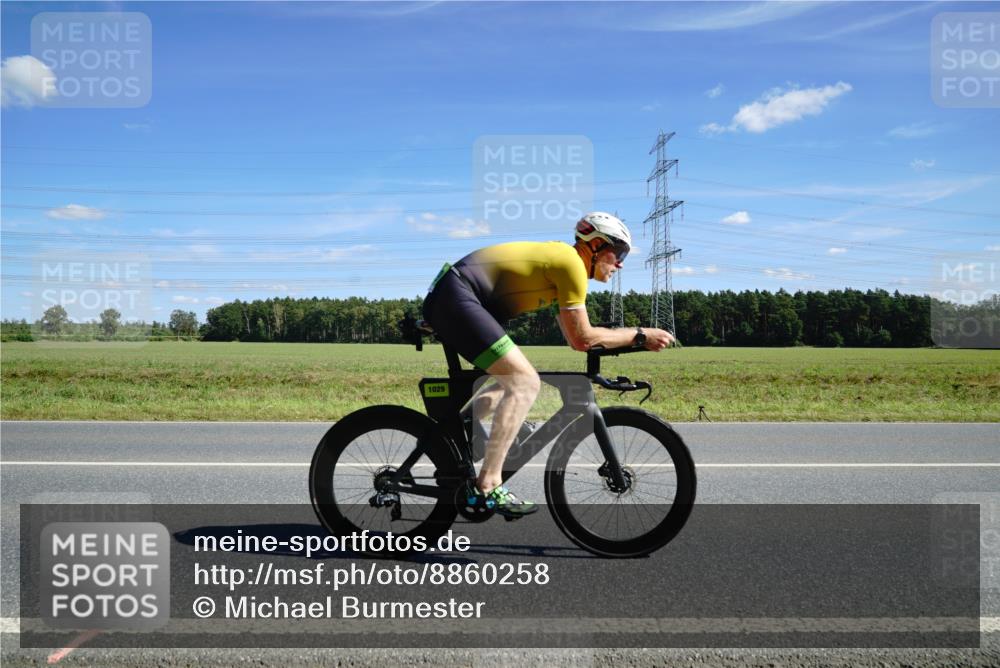 07.09.2025 - 19. Norderstedt Triathlon Michael Burmester http://msf.ph/oto/8860258 07.09.2025 13:48:59 Radfahren 991, 1029 meine-sportfotos.de