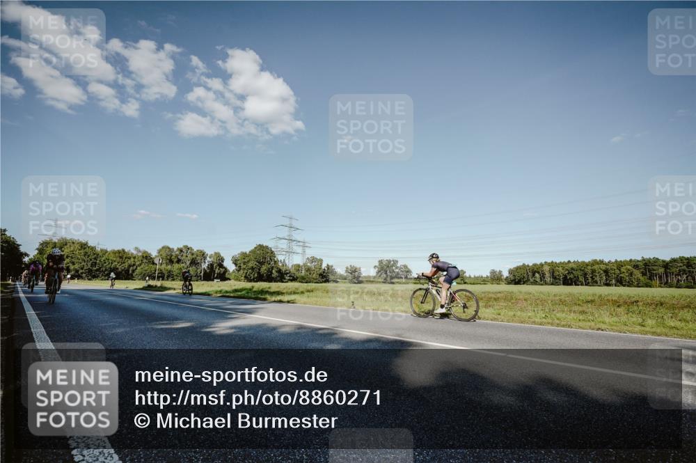 07.09.2025 - 19. Norderstedt Triathlon Michael Burmester http://msf.ph/oto/8860271 07.09.2025 15:51:54 Radfahren 408, 1074 meine-sportfotos.de