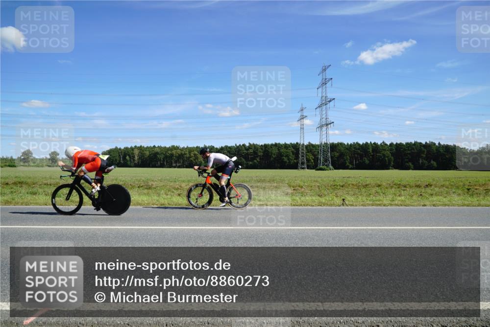 07.09.2025 - 19. Norderstedt Triathlon Michael Burmester http://msf.ph/oto/8860273 07.09.2025 13:49:04 Radfahren 991 meine-sportfotos.de