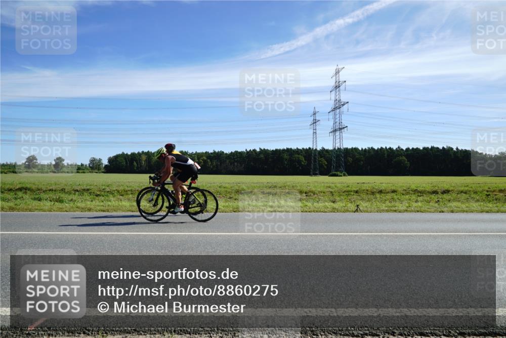 07.09.2025 - 19. Norderstedt Triathlon Michael Burmester http://msf.ph/oto/8860275 07.09.2025 11:48:10 Radfahren 190 meine-sportfotos.de