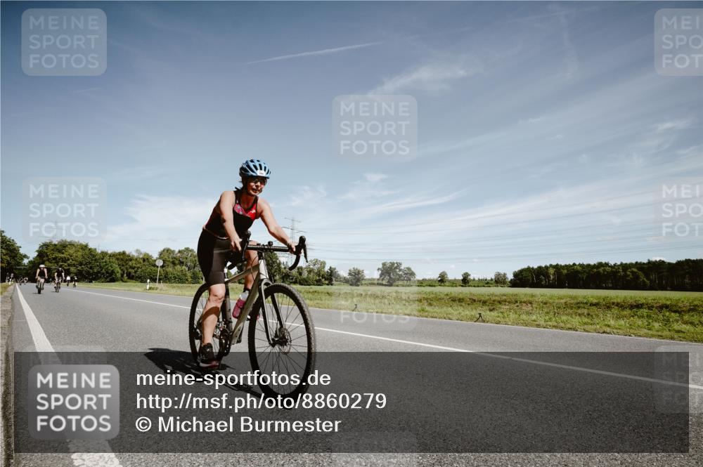 07.09.2025 - 19. Norderstedt Triathlon Michael Burmester http://msf.ph/oto/8860279 07.09.2025 12:53:30 Radfahren 224, 789, 1256 meine-sportfotos.de