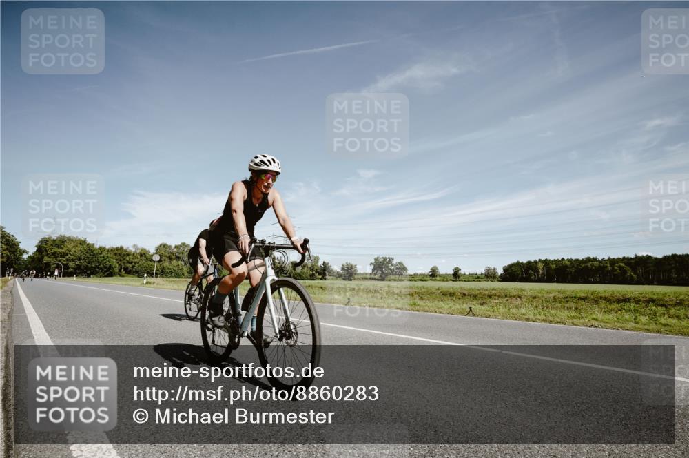 07.09.2025 - 19. Norderstedt Triathlon Michael Burmester http://msf.ph/oto/8860283 07.09.2025 12:53:34 Radfahren 358, 1259 meine-sportfotos.de