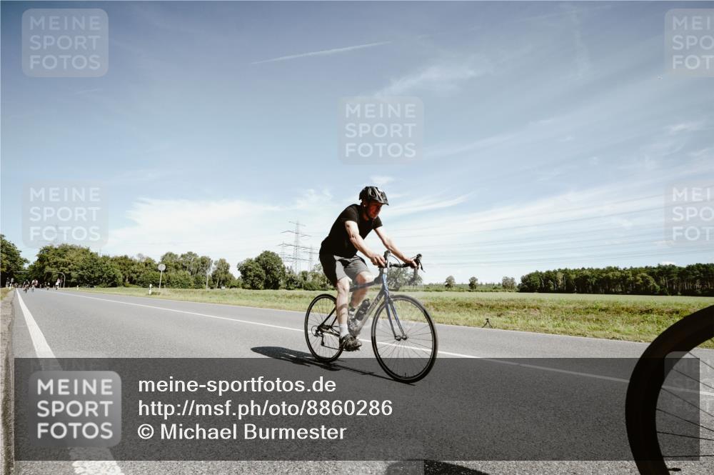 07.09.2025 - 19. Norderstedt Triathlon Michael Burmester http://msf.ph/oto/8860286 07.09.2025 12:53:34 Radfahren 358, 1259 meine-sportfotos.de