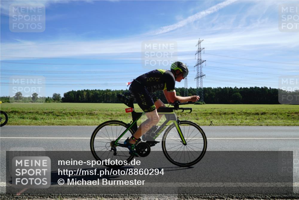 07.09.2025 - 19. Norderstedt Triathlon Michael Burmester http://msf.ph/oto/8860294 07.09.2025 11:48:18 Radfahren 138, 154, 1265 meine-sportfotos.de