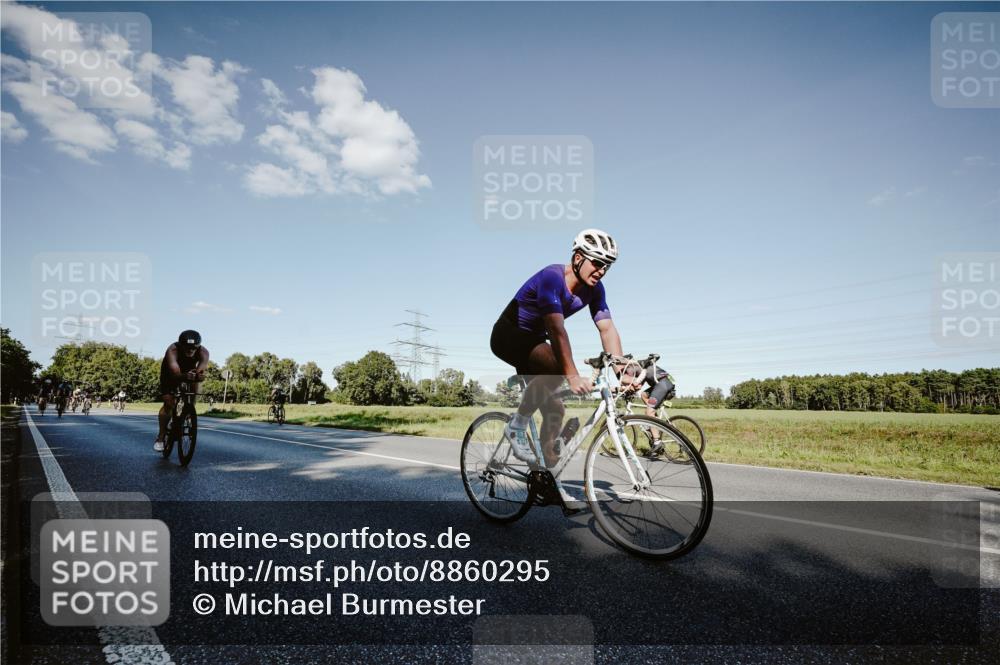 07.09.2025 - 19. Norderstedt Triathlon Michael Burmester http://msf.ph/oto/8860295 07.09.2025 15:52:02 Radfahren 431, 494, 918, 1079, 1087, 1100, 1103, 1455, 1545, 1570, 1610 meine-sportfotos.de