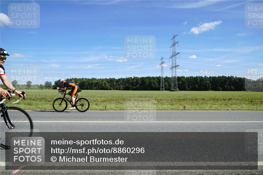 07.09.2025 - 19. Norderstedt Triathlon Michael Burmester http://msf.ph/oto/8860296 07.09.2025 13:49:15 Radfahren 863, 969 meine-sportfotos.de