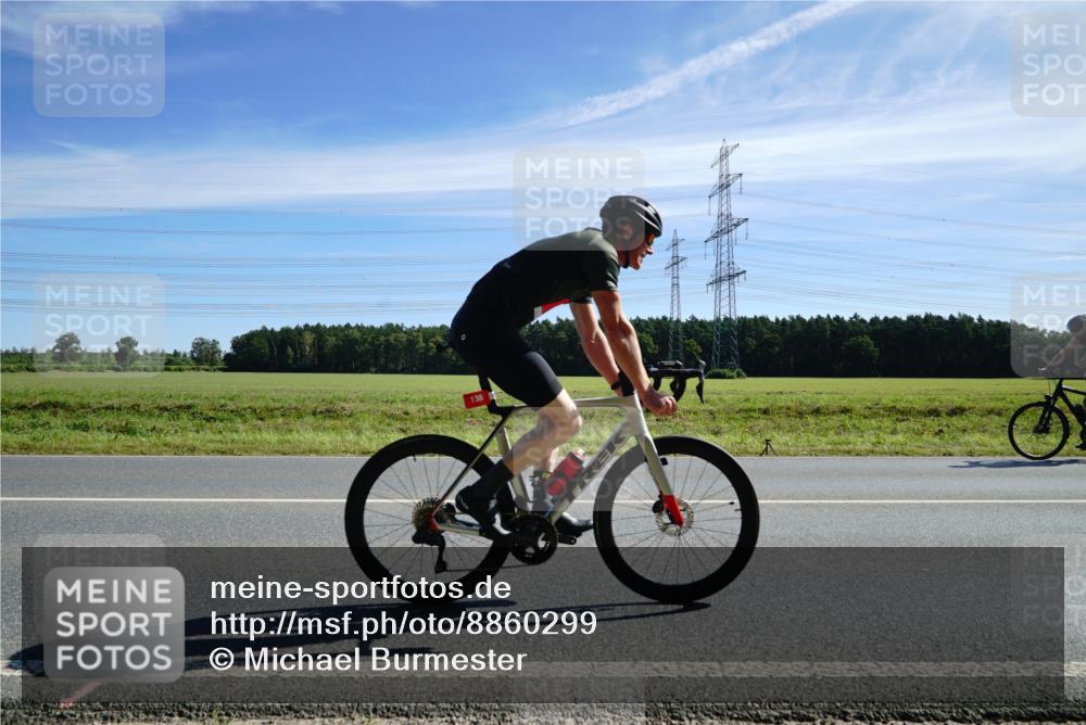07.09.2025 - 19. Norderstedt Triathlon Michael Burmester http://msf.ph/oto/8860299 07.09.2025 11:48:20 Radfahren 138, 154, 1265 meine-sportfotos.de