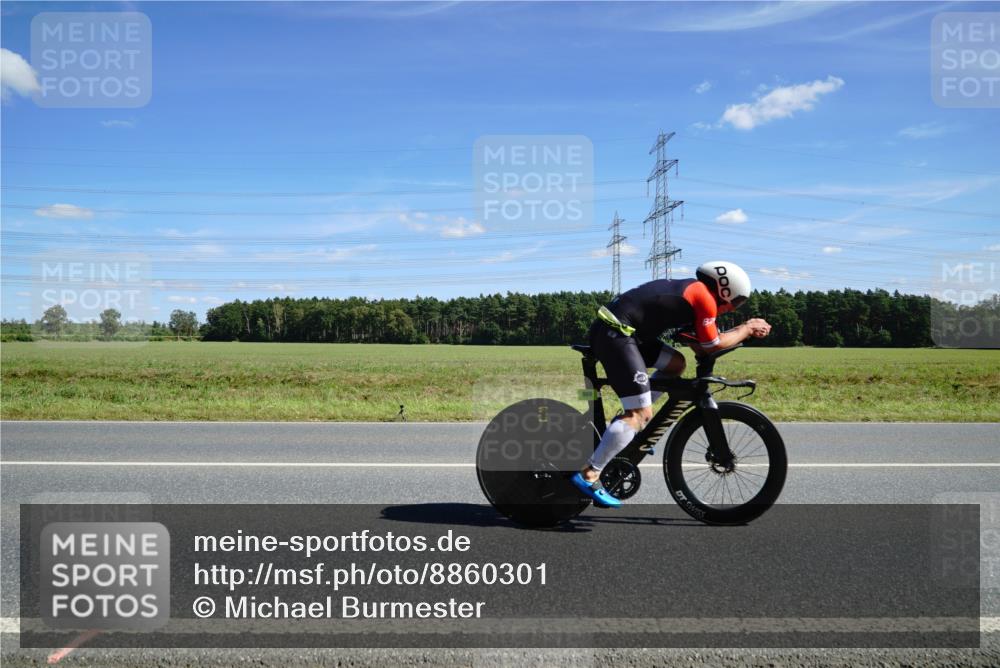 07.09.2025 - 19. Norderstedt Triathlon Michael Burmester http://msf.ph/oto/8860301 07.09.2025 13:49:18 Radfahren 863, 969 meine-sportfotos.de