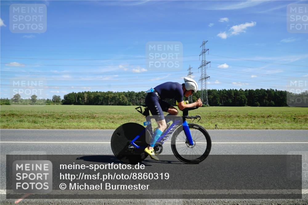 07.09.2025 - 19. Norderstedt Triathlon Michael Burmester http://msf.ph/oto/8860319 07.09.2025 13:49:43 Radfahren 369, 1016, 1406 meine-sportfotos.de