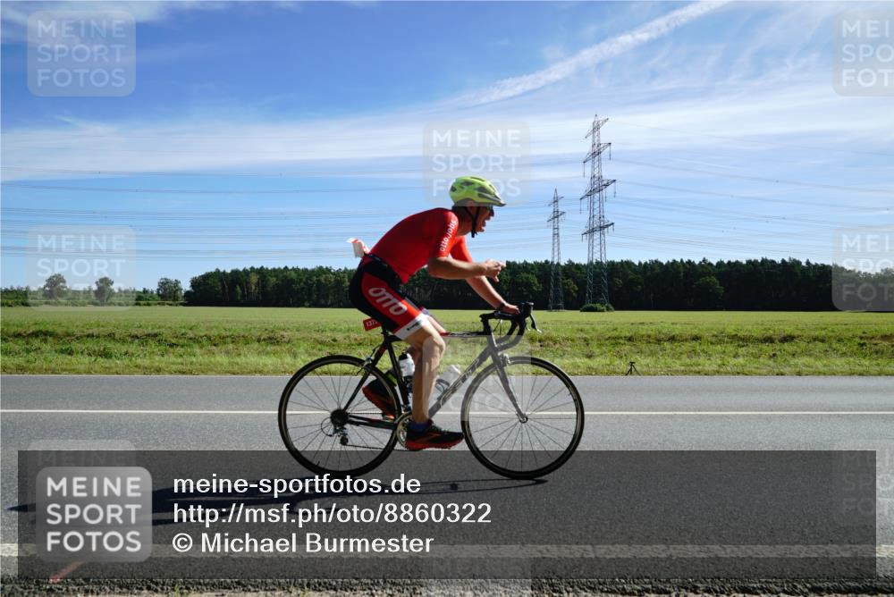 07.09.2025 - 19. Norderstedt Triathlon Michael Burmester http://msf.ph/oto/8860322 07.09.2025 11:48:43 Radfahren 1372 meine-sportfotos.de