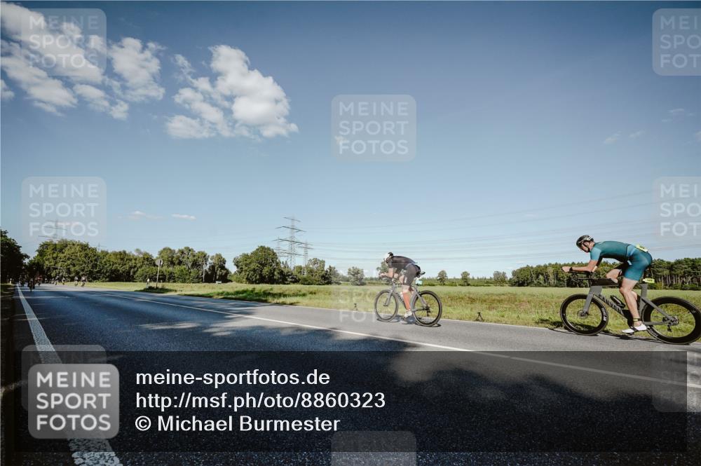 07.09.2025 - 19. Norderstedt Triathlon Michael Burmester http://msf.ph/oto/8860323 07.09.2025 15:52:10 Radfahren 454, 887, 1052, 1448, 1591 meine-sportfotos.de