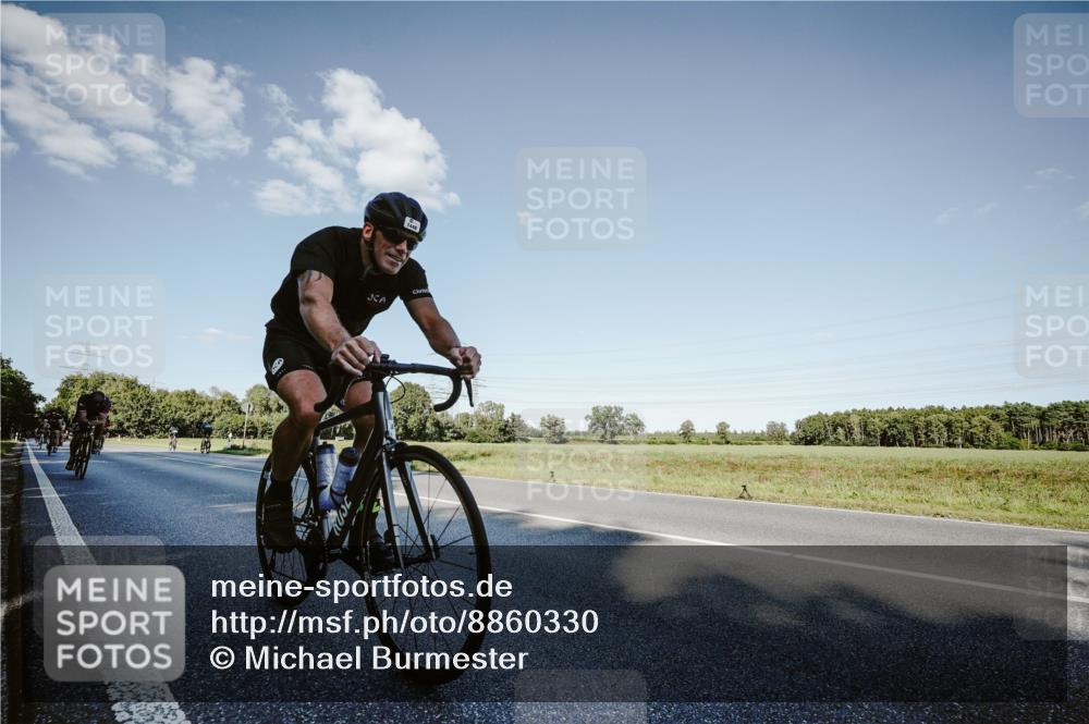 07.09.2025 - 19. Norderstedt Triathlon Michael Burmester http://msf.ph/oto/8860330 07.09.2025 15:52:13 Radfahren 487, 499, 509, 1448, 1464 meine-sportfotos.de