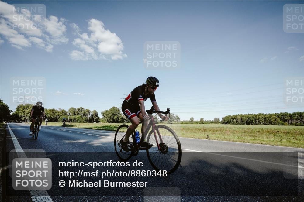 07.09.2025 - 19. Norderstedt Triathlon Michael Burmester http://msf.ph/oto/8860348 07.09.2025 15:52:18 Radfahren 499, 509, 942, 1092, 1097, 1464 meine-sportfotos.de