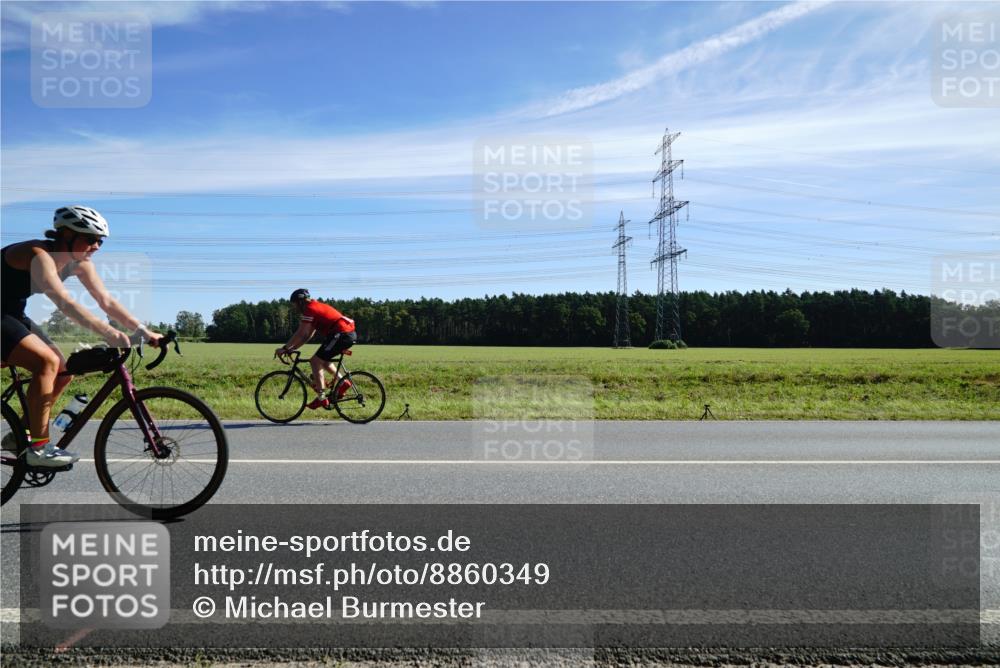 07.09.2025 - 19. Norderstedt Triathlon Michael Burmester http://msf.ph/oto/8860349 07.09.2025 11:48:58 Radfahren 793, 845, 1267 meine-sportfotos.de