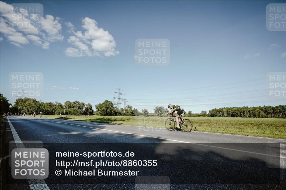 07.09.2025 - 19. Norderstedt Triathlon Michael Burmester http://msf.ph/oto/8860355 07.09.2025 15:52:20 Radfahren 942, 1092, 1097 meine-sportfotos.de