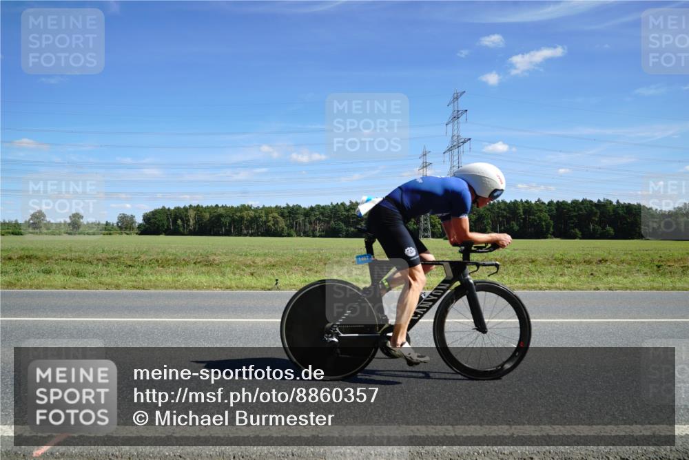 07.09.2025 - 19. Norderstedt Triathlon Michael Burmester http://msf.ph/oto/8860357 07.09.2025 13:49:59 Radfahren 908, 1467 meine-sportfotos.de
