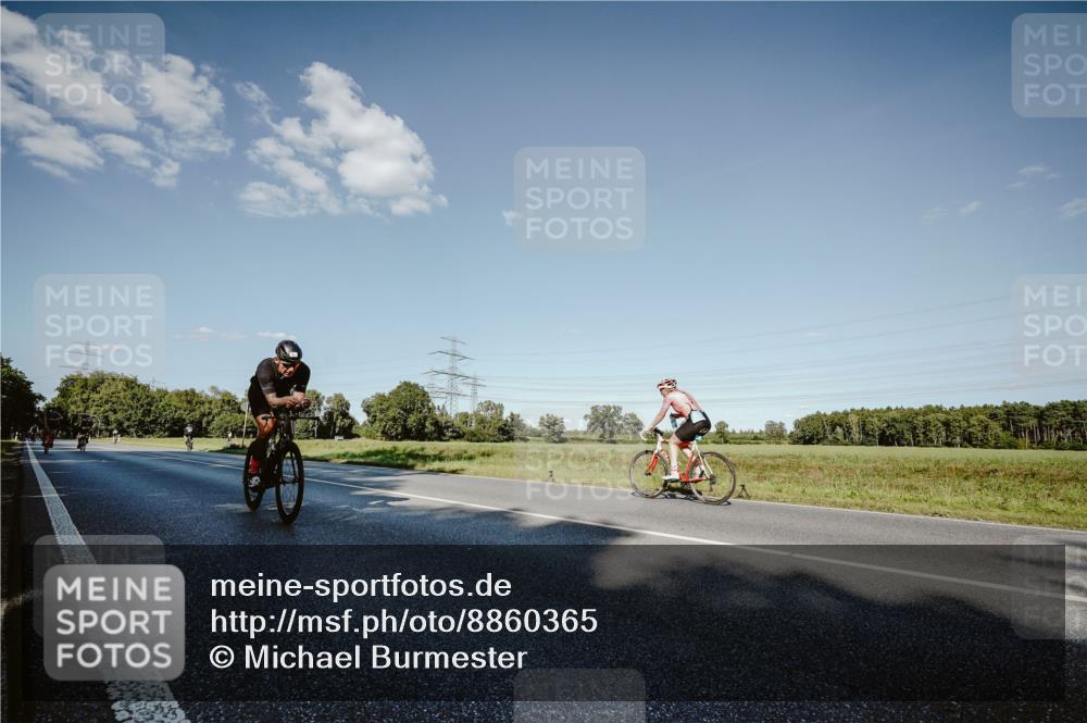 07.09.2025 - 19. Norderstedt Triathlon Michael Burmester http://msf.ph/oto/8860365 07.09.2025 15:52:27 Radfahren 924, 951, 1479 meine-sportfotos.de