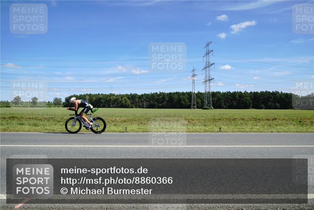 07.09.2025 - 19. Norderstedt Triathlon Michael Burmester http://msf.ph/oto/8860366 07.09.2025 13:50:06 Radfahren  meine-sportfotos.de