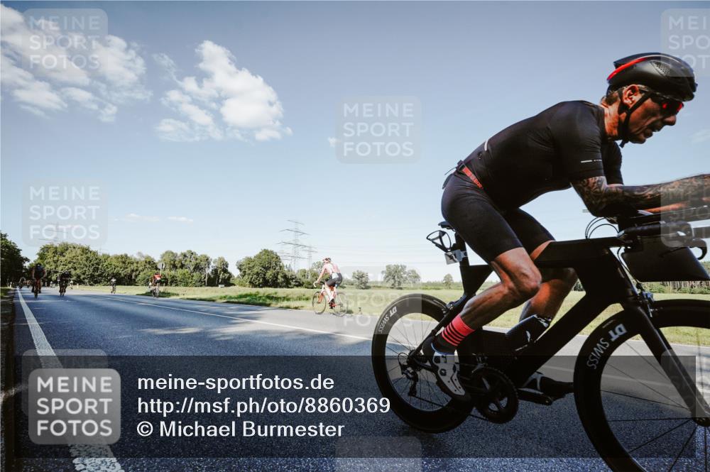 07.09.2025 - 19. Norderstedt Triathlon Michael Burmester http://msf.ph/oto/8860369 07.09.2025 15:52:27 Radfahren 924, 951, 1479 meine-sportfotos.de