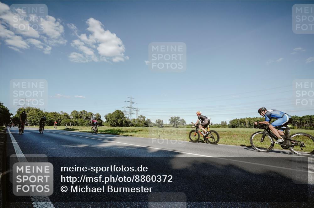 07.09.2025 - 19. Norderstedt Triathlon Michael Burmester http://msf.ph/oto/8860372 07.09.2025 15:52:28 Radfahren 924, 951, 1479 meine-sportfotos.de