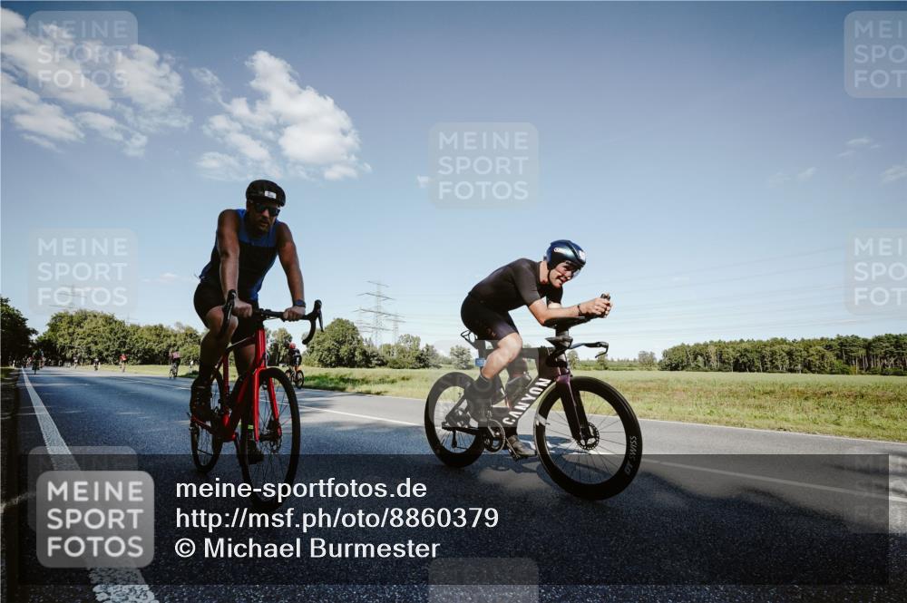 07.09.2025 - 19. Norderstedt Triathlon Michael Burmester http://msf.ph/oto/8860379 07.09.2025 15:52:30 Radfahren 924, 951, 1479 meine-sportfotos.de