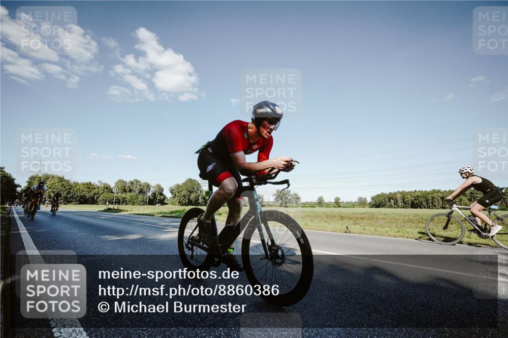 07.09.2025 - 19. Norderstedt Triathlon Michael Burmester http://msf.ph/oto/8860386 07.09.2025 15:52:36 Radfahren 502, 923, 1049, 1444, 1587 meine-sportfotos.de