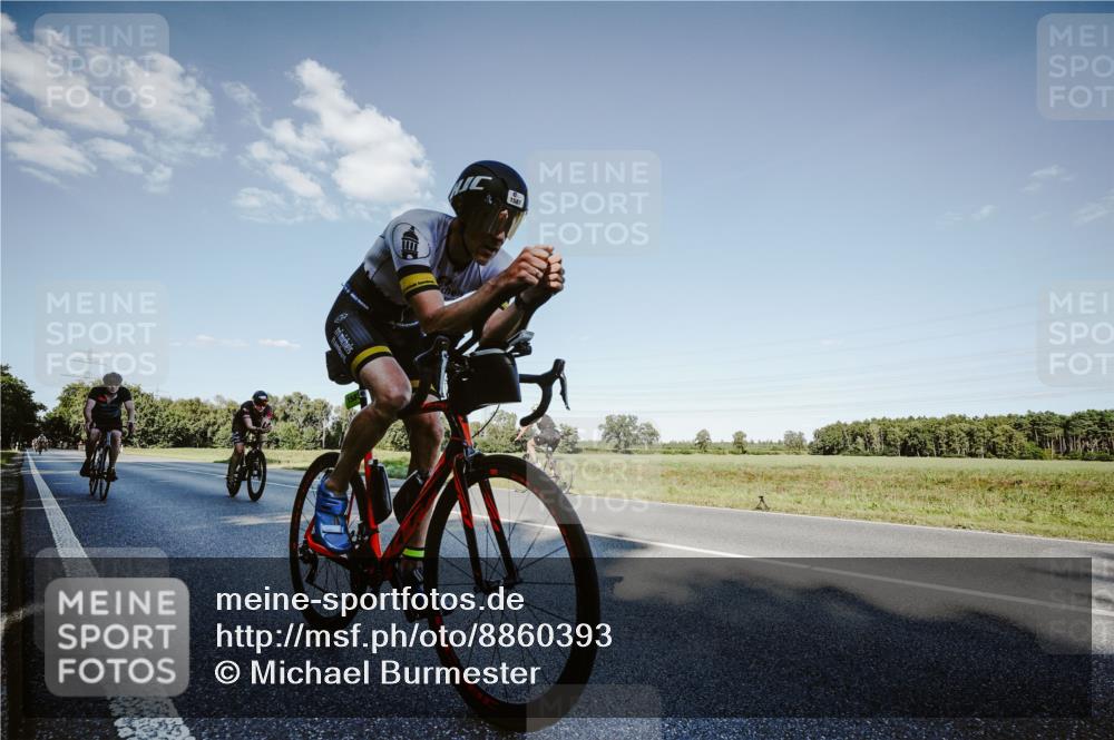 07.09.2025 - 19. Norderstedt Triathlon Michael Burmester http://msf.ph/oto/8860393 07.09.2025 15:52:37 Radfahren 502, 923, 1049, 1444, 1587 meine-sportfotos.de