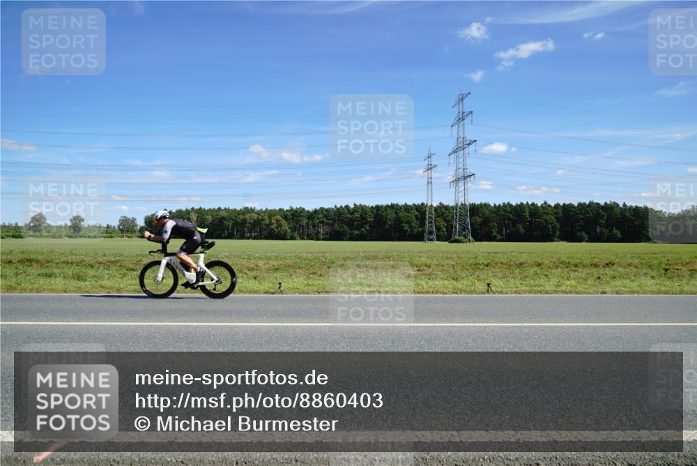 07.09.2025 - 19. Norderstedt Triathlon Michael Burmester http://msf.ph/oto/8860403 07.09.2025 13:50:38 Radfahren 388, 1032, 1471 meine-sportfotos.de