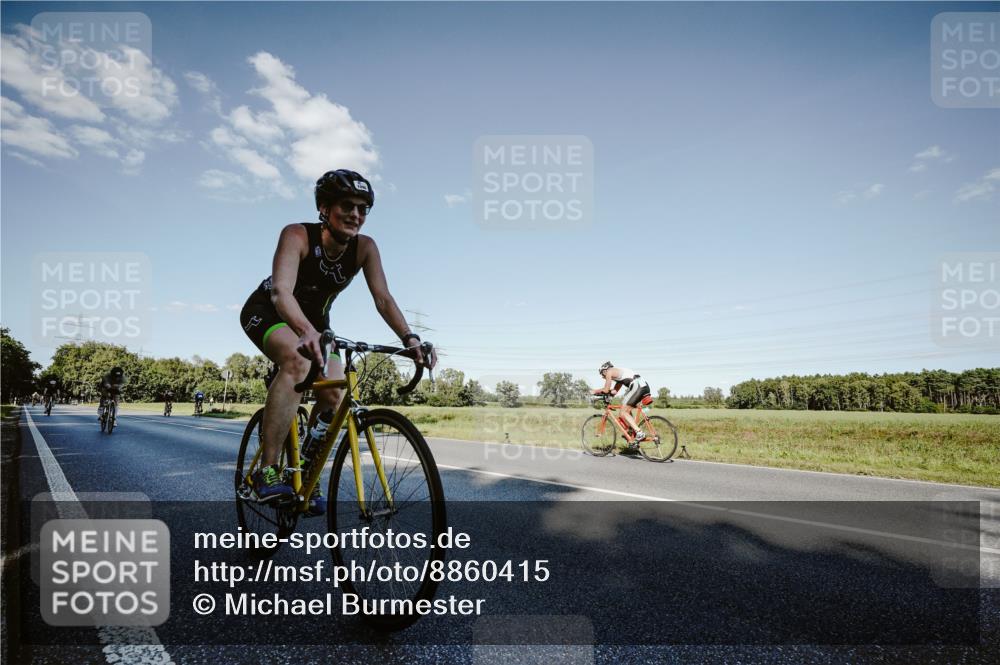 07.09.2025 - 19. Norderstedt Triathlon Michael Burmester http://msf.ph/oto/8860415 07.09.2025 15:52:46 Radfahren 376, 515, 520, 535, 956, 1056, 1096 meine-sportfotos.de